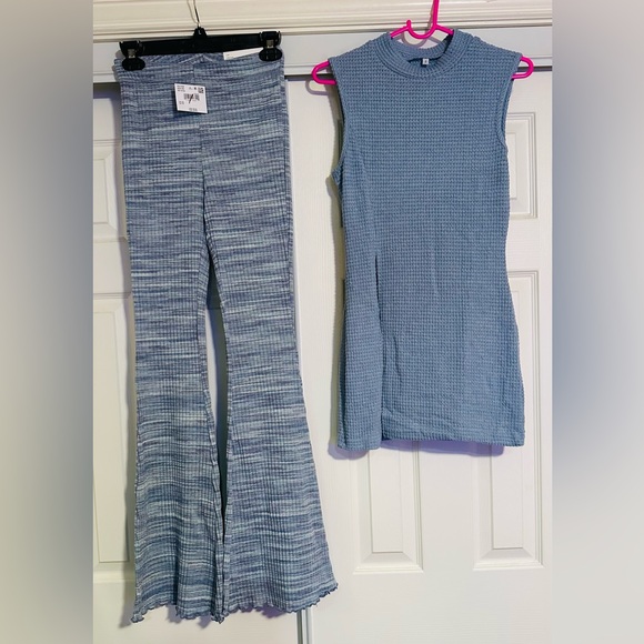 SOLS OUT - Picture 1 of 6